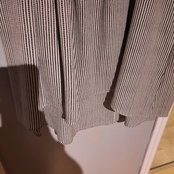 Black and White Skirt - Picture 2 of 2